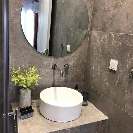 Artemis Apartment *