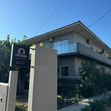 Artemis Apartman *