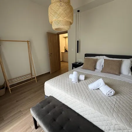 Artemis Apartment *